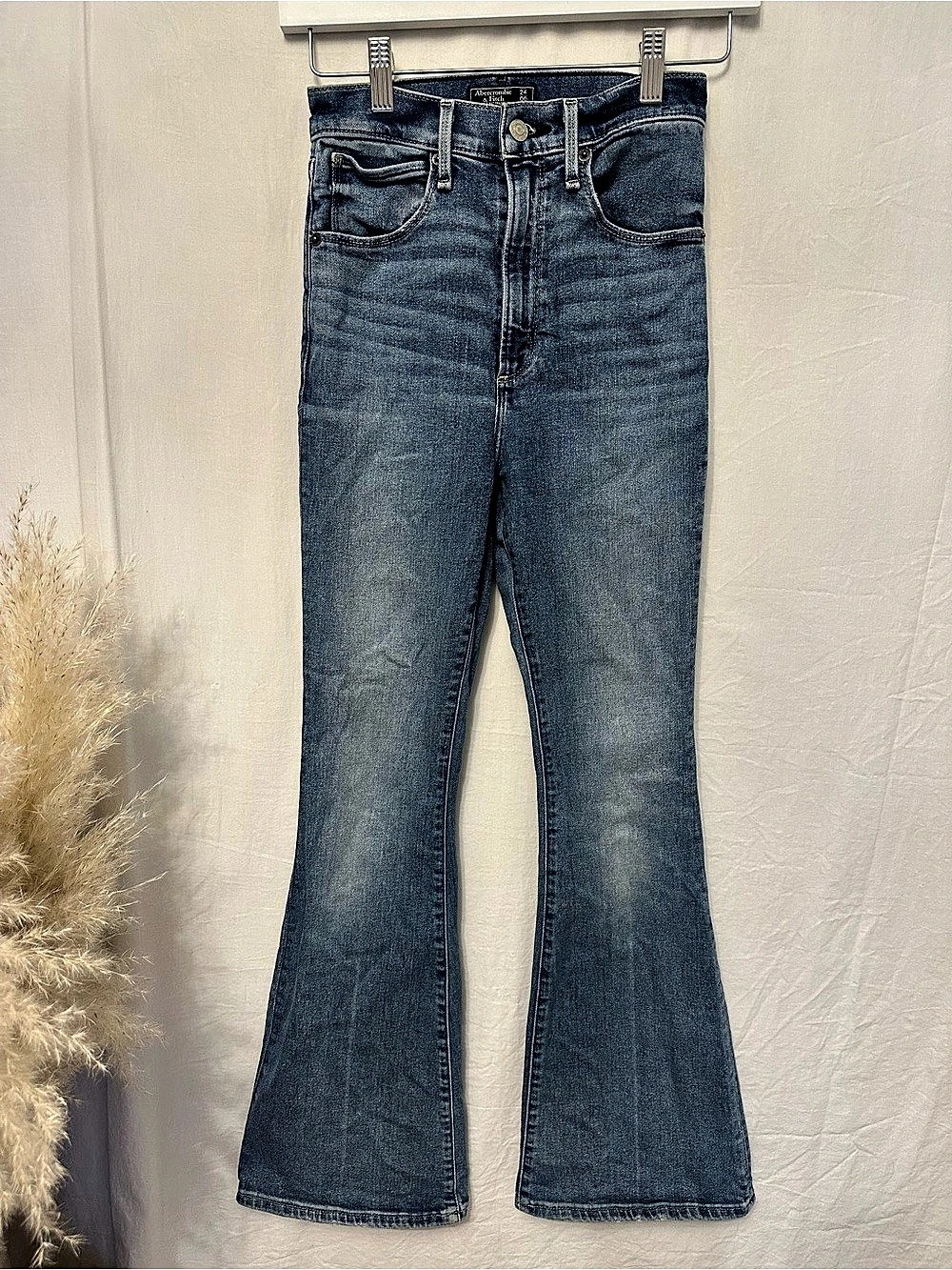 Abercrombie 90s High Rise Flare Jeans 24 00S Medium Wash